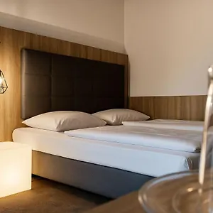 Plaza Hotel&living Frankfurt Hotel Frankfurt am Main